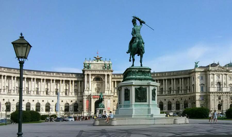 Vienna Heldenplatz 4