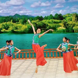 Shen Yun Ladies at Lake