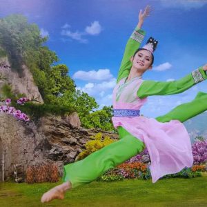 Shen Yun Solo Dancer Female